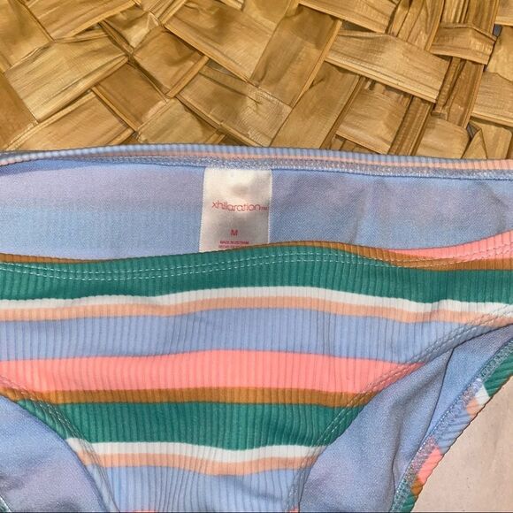 Target Xhilaration juniors swim bikini bottoms M - Picture 3 of 5